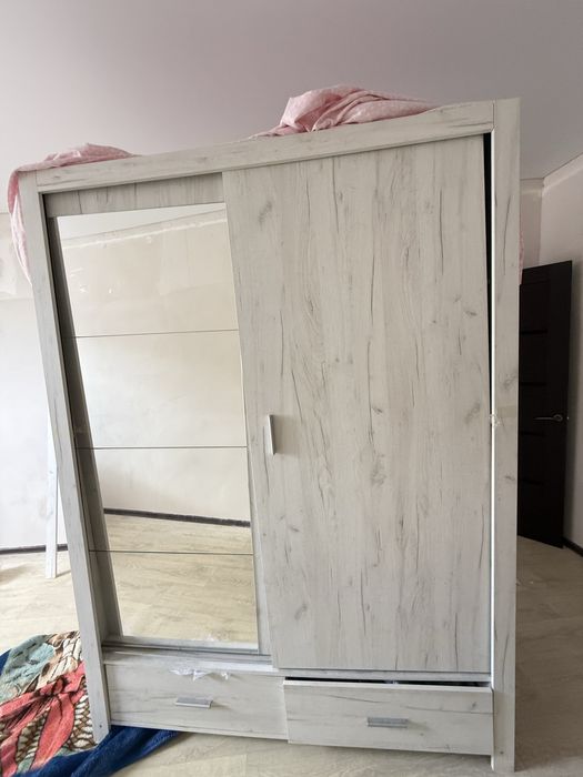 Продам шкаф.     .