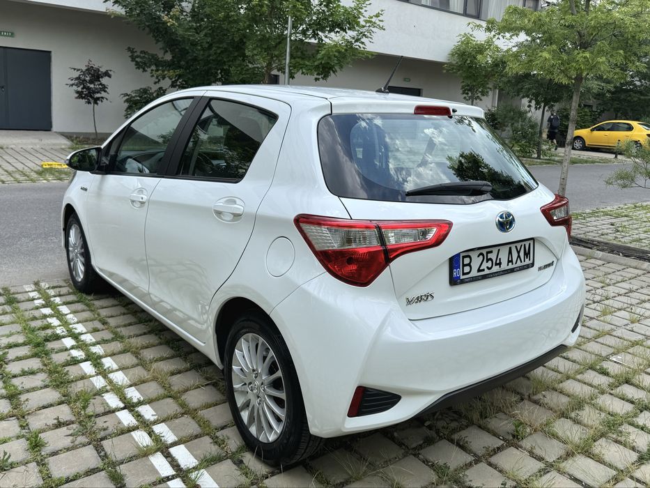 Toyota Yaris 2019 garantie 2030 1.5 VVT-I Hybrid Automat CVT 80.000KM achizionat de nou din reprezentanta toyota