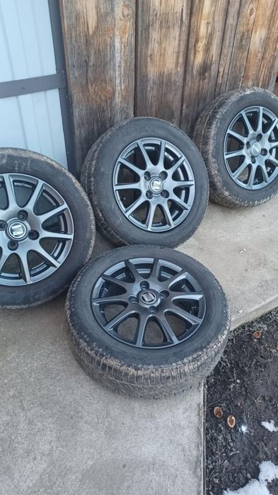 De vinzare toate 4la un loc