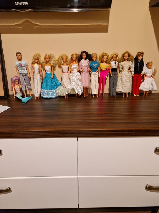 Lot de papusi barbie vechi