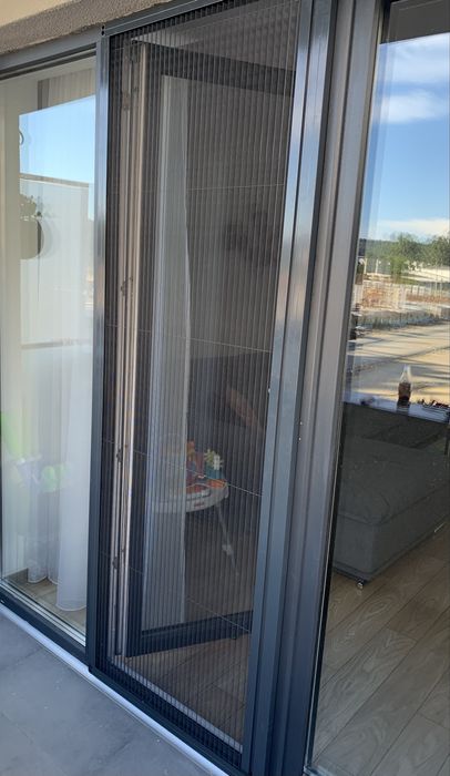 Plase insecte plisse rulou la geamuri si usi