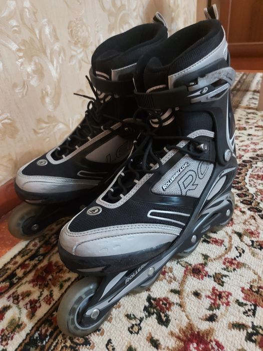 Роликовые коньки