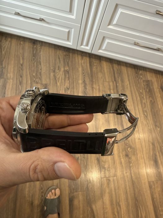 Продавам мъжки часовник Breitling Super Avenger 2 48mm