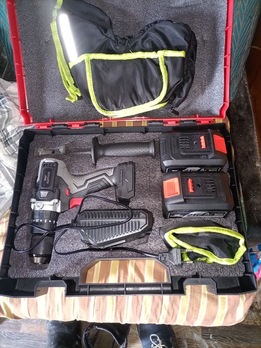 Продам шуруповёрт