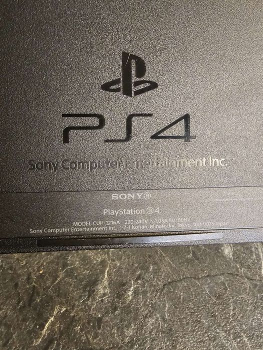 Конзола Sony Playstation 4 CUH-1216A