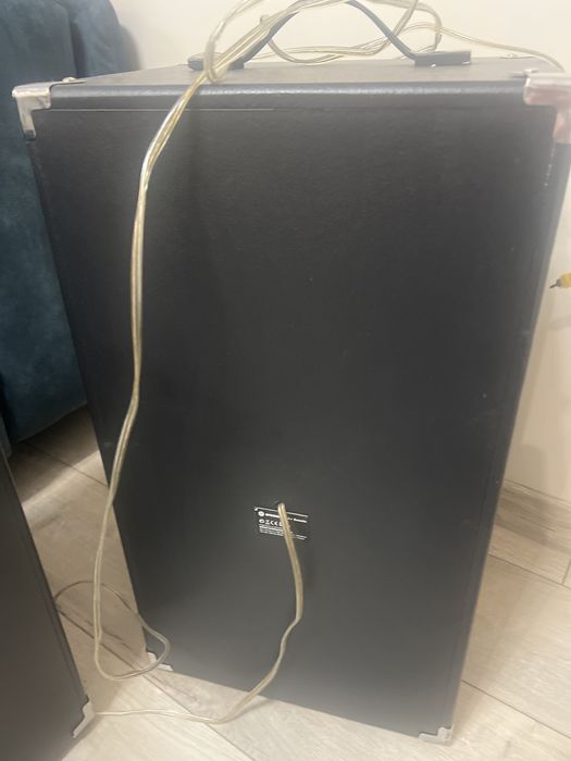 Тонколони с USB!