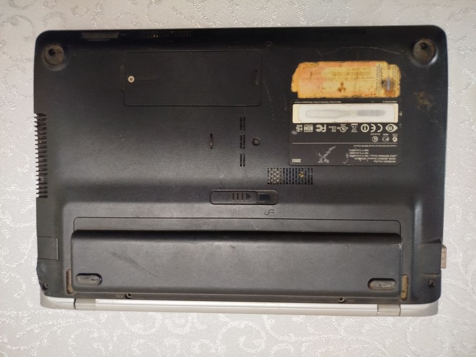 Продается нетбук на запчасти.