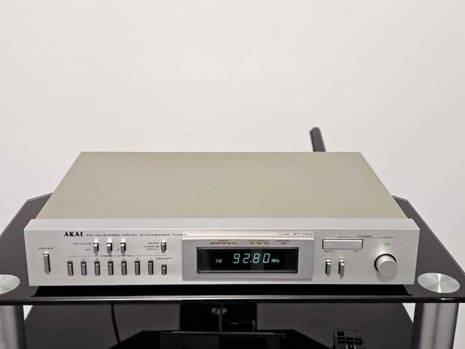 Tuner stereo Akai AT-V04