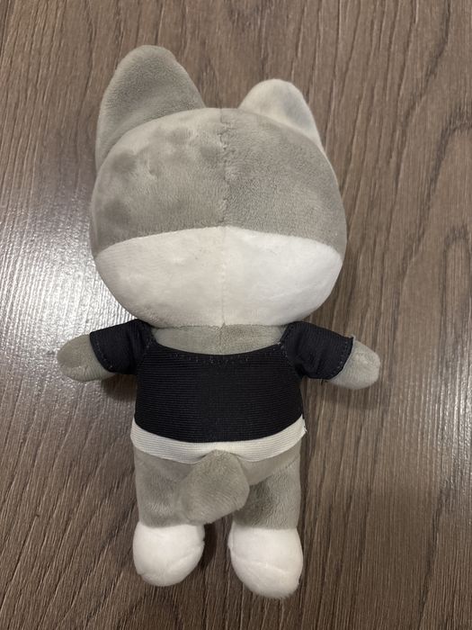 Wolf chan toy - играчката на Bang Chan от известната кпоп група Stray kids