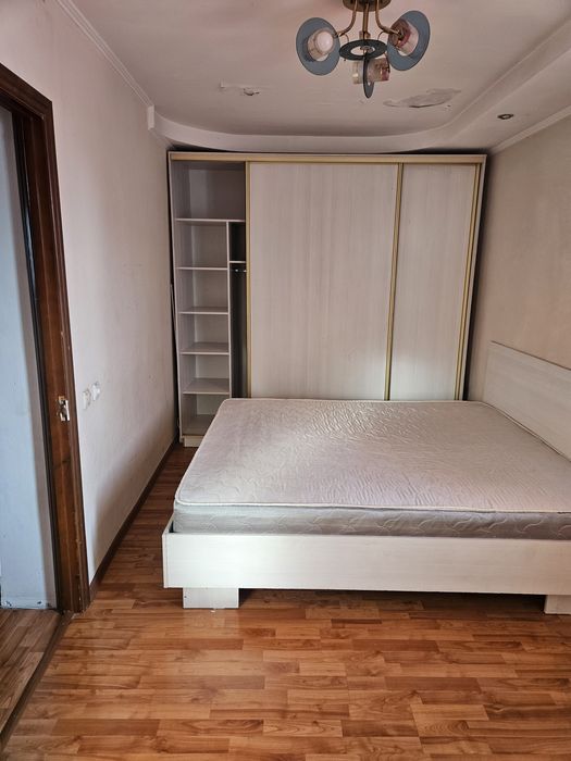 Срочно 4 бөлмелі пәтер сатылады