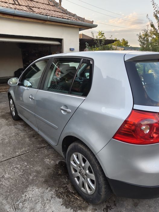 VW Golf 5 - 1.6 MPI (102 CP), An 2005, 271.157 km