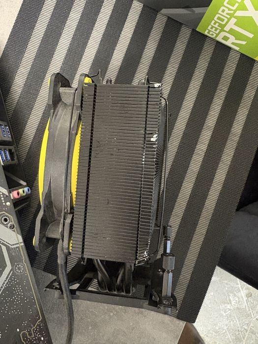 Intel core i5-9600kf+охладител Arctic