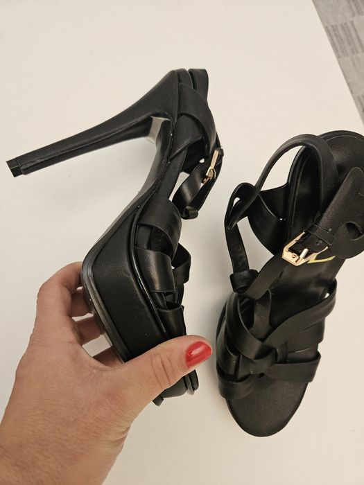 Sandale negre cu toc