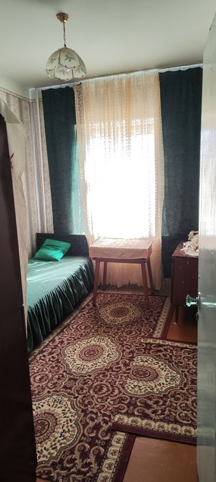 Ижарага, Гулистонда 4 мавзе, 40 уйда 2 этаж, 4 хонали квартира ижарага