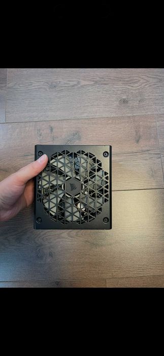 Corsair 850W RMx Shift захранване / SSD 256GB 2.5" / Кутия DeepCool CC560 V2