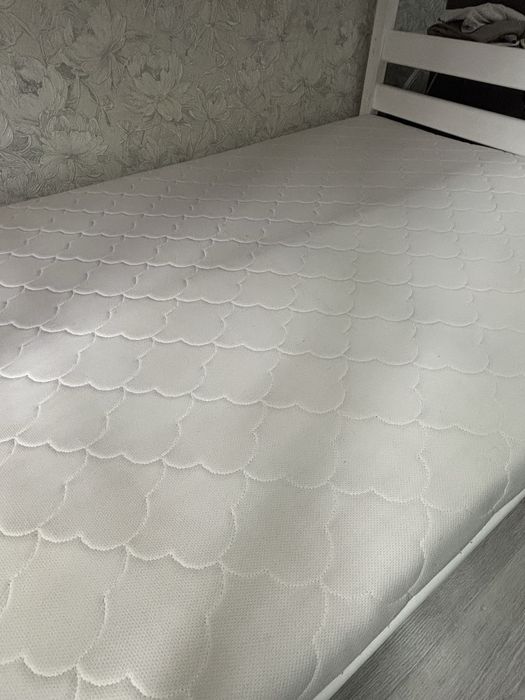 Продам двухъярусную кровать