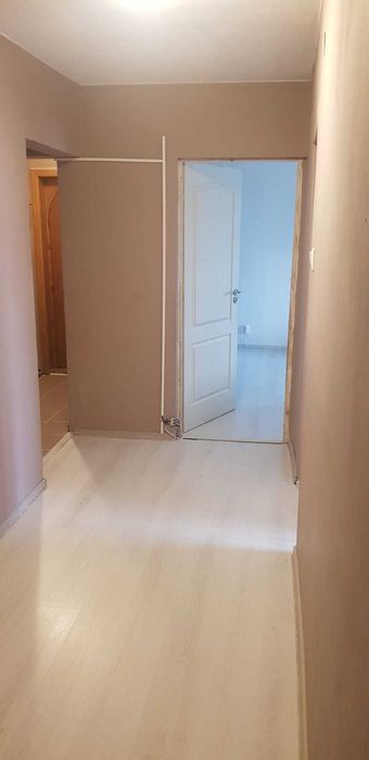 Vând apartament 3 camere