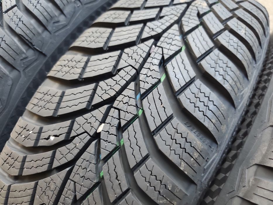 175/65/17" 4бр Continental winter contact ts870,dot3122,7mm