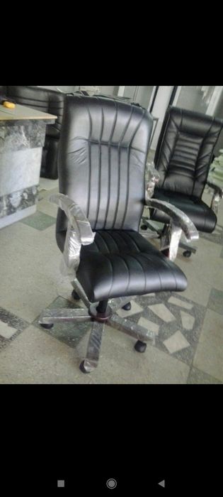 Xar xil turdagi kreslolar zakazga yasaladi