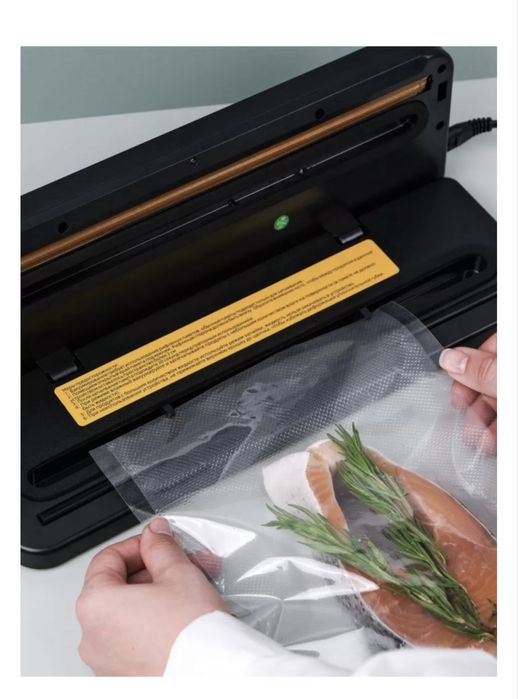 Вакуумный упаковщик с встроенным резаком