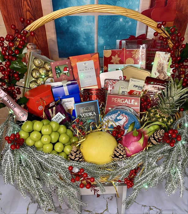 Подарки боксы коробки корзины