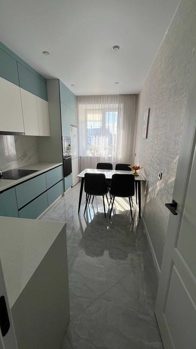 Продаётся 3-комнатная квартира 72 м² с новым ремонтом в 19 мкр