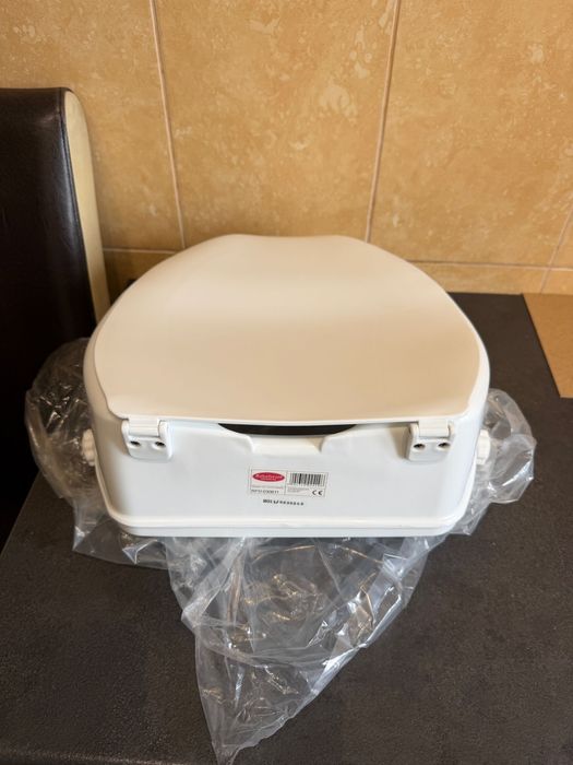 Inaltator cu capac vas WC