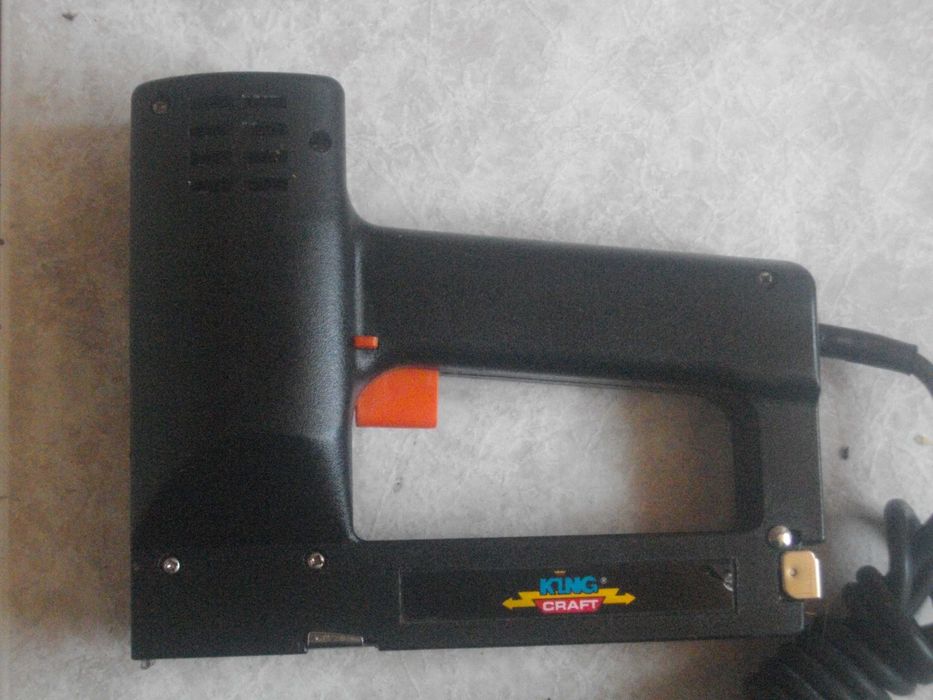 Пежо PEUGEOT/WOLFCRAFT/King Craft/Manesmann 8-18мм Профи Ел.Такер Герм