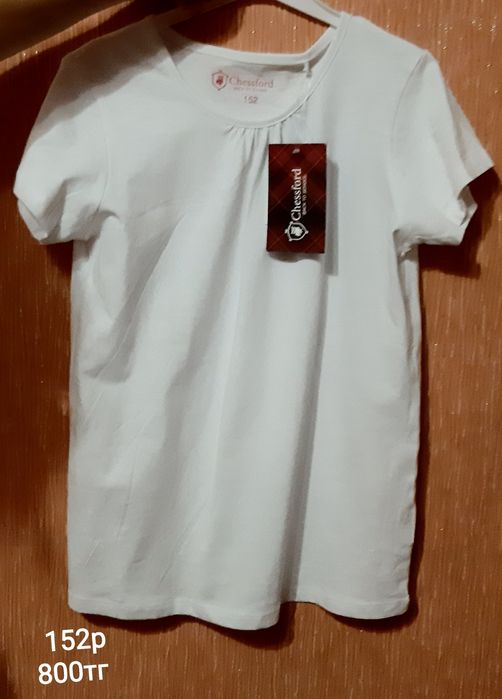 Продаю школьную одежду