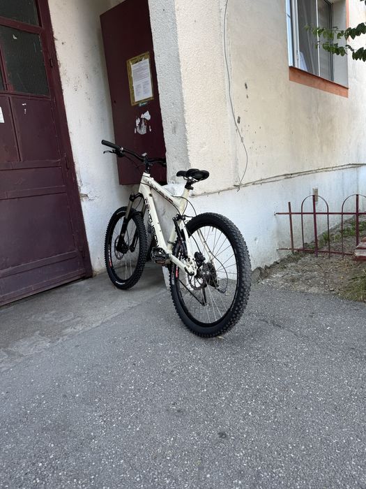Bicicleta full suspenison  centurion