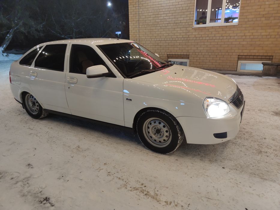 Продам Ладу Приору люкс