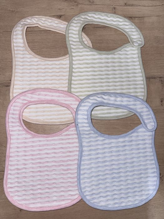 Слюнявчик, нагрудник для малышей