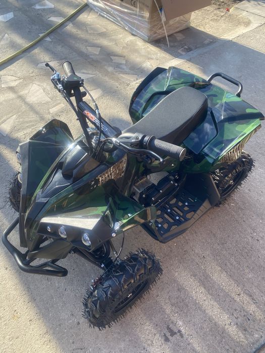 Atv copii 3-10 ani pe benzină .Este nou cumpărat pentru nepoată , dar nu vrea să meargă cu el