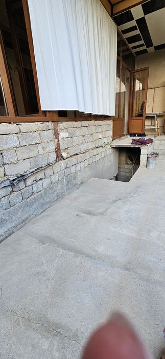 Срочно уй сотилади 5 сутик 4 хона.