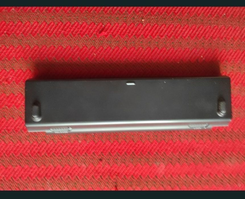 Acumulator de 5000 mAh pentru notebook, minilaptop Sony, în stare perfectă de funcționare.