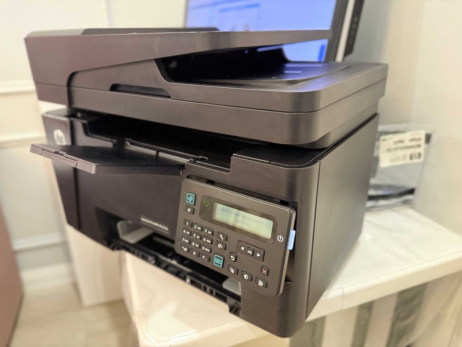 МФУ 3 в 1 (принтер) марки HP M127fs, в комплекте