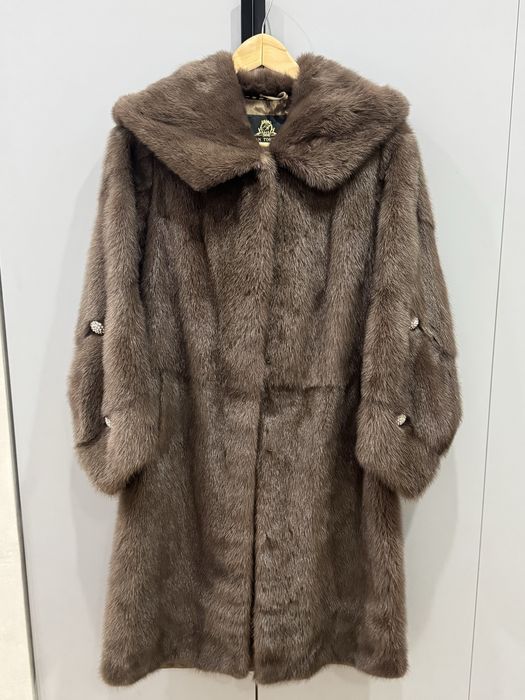 Продам норковую шубу