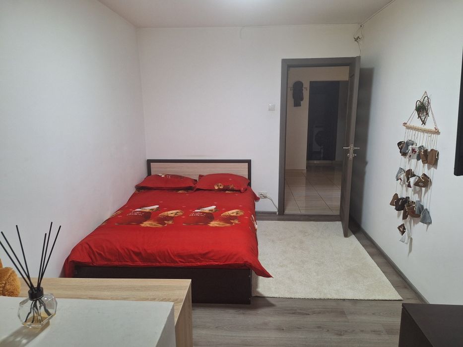 Proprietar-apartament 4 camere