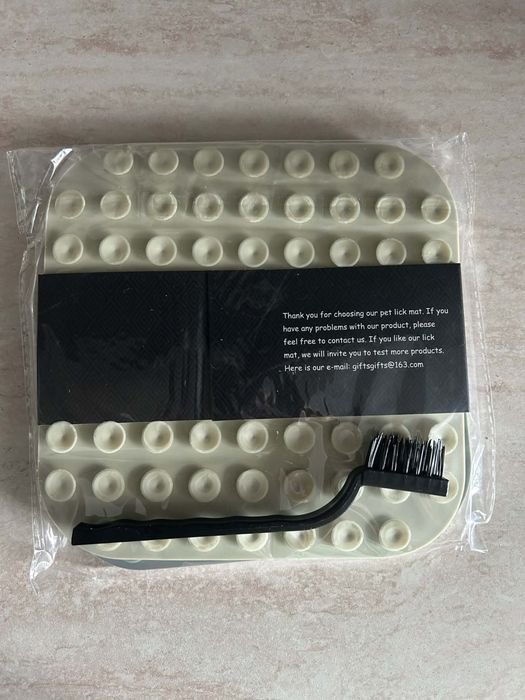 ПРОМОЦИЯ - Намордник и постелка за облизване за кучета