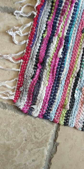 Красива шарена пътека черга, ръчна изработка