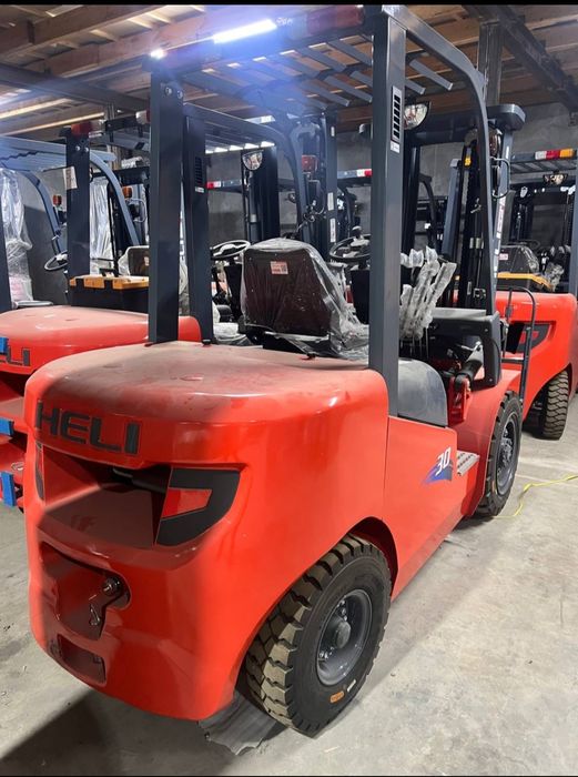 HELI  вилочний погрузчик