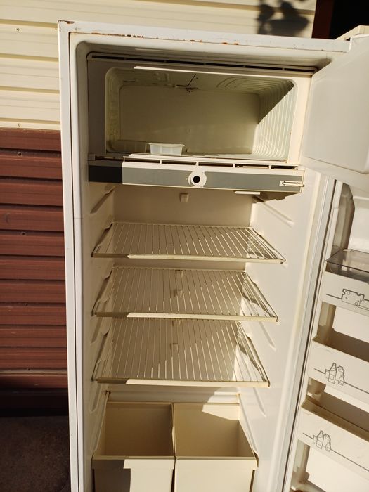 Холодильник не рабочий