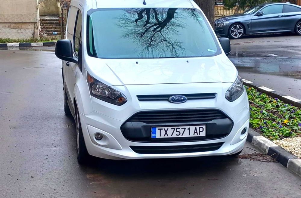 Продавам Ford Connect