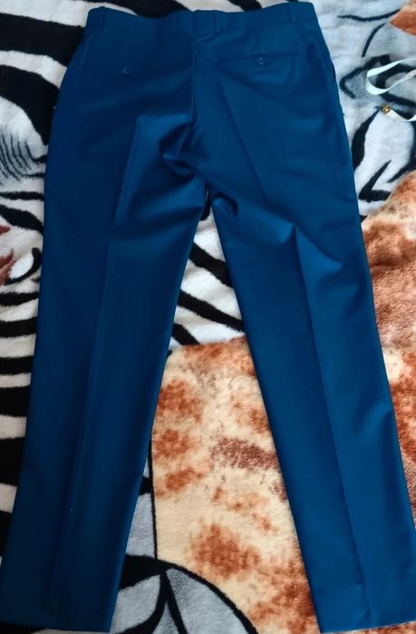 Costum elegant Pisano (3 piese) mărimea 46/M - ca nou