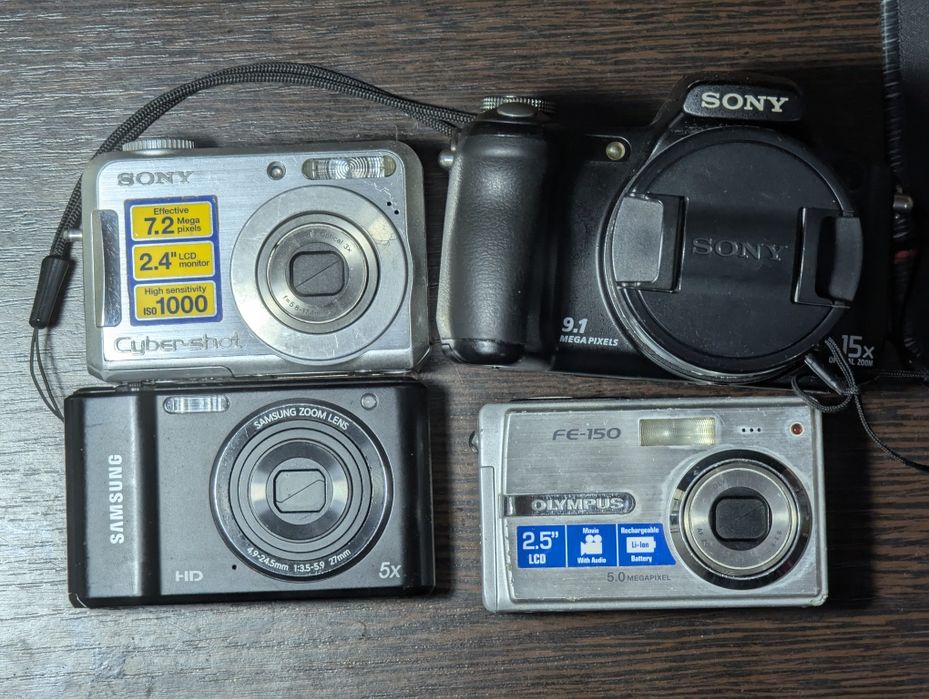 4 фотоаппарата мыльницы  Sony, Olympus, Samsung