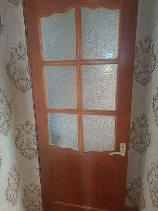 Продам двери деревянные