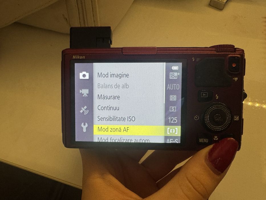 Nikon coolpix s9500-camera compacta cu zoom 22x,WI-FI,GPS-stare ca nou