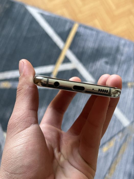 Самсунг с10е срочно 11 версия андроид