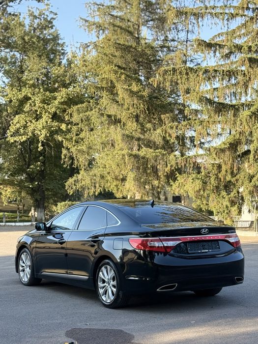 Hyundai Grandeur HG300
