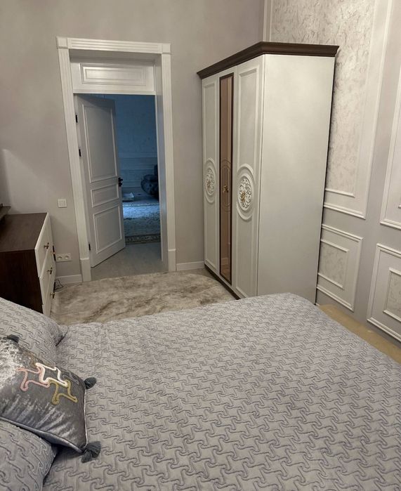 Юнусобот туркистон метро. Аренда срочна без маклер 1 комнатная